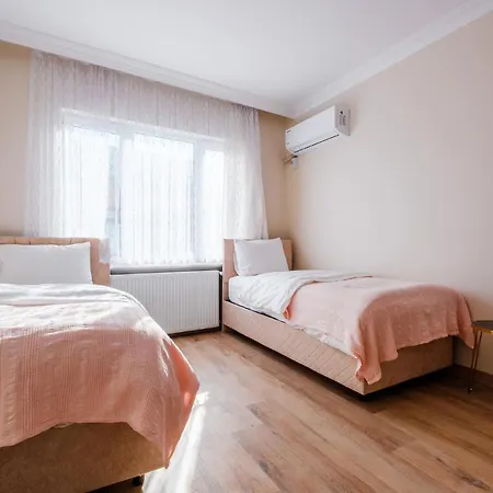 Sleek Flat With Balcony In Daire